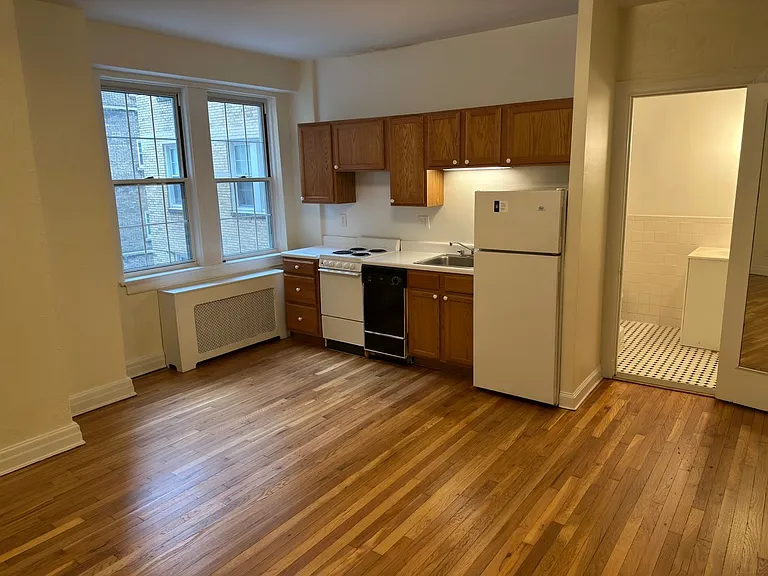 New King Edward Apartments — Photo 13