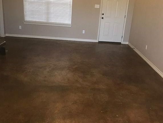 5th image of 406 Deacon Dr