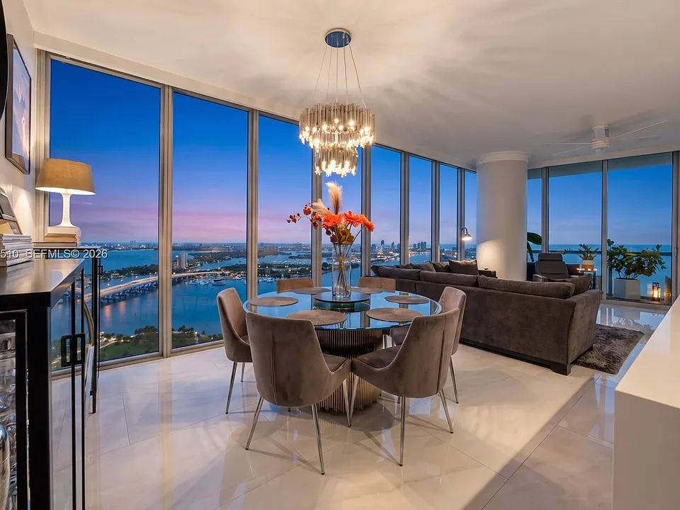 888 Biscayne Blvd #4608