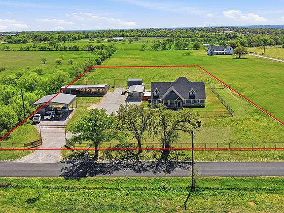 2nd image of 4095 Agnes Cir