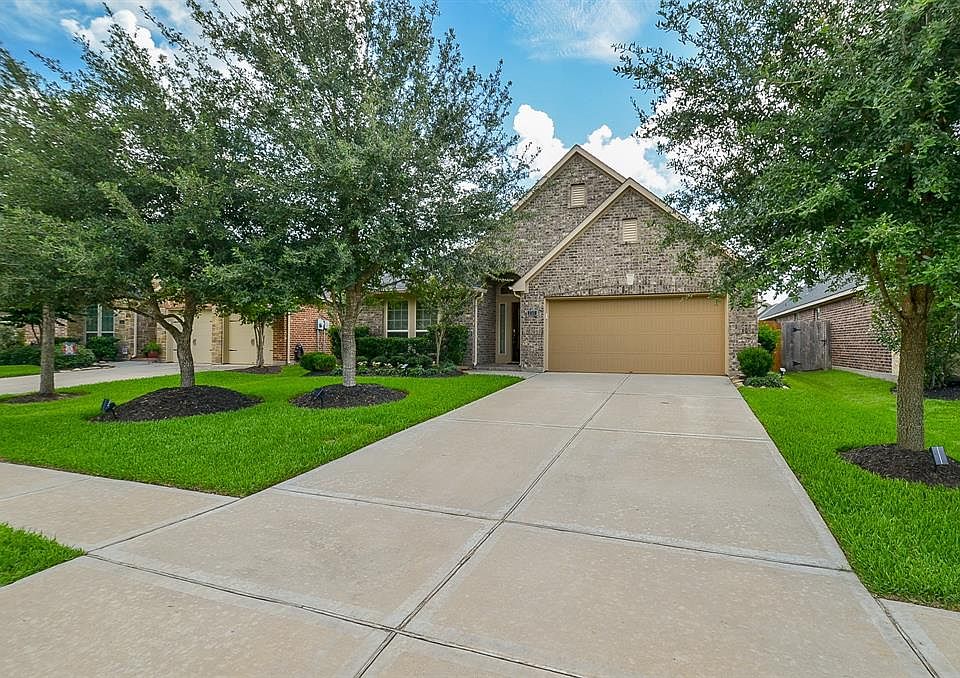 1st image of 2707 Misty Laurel Ct