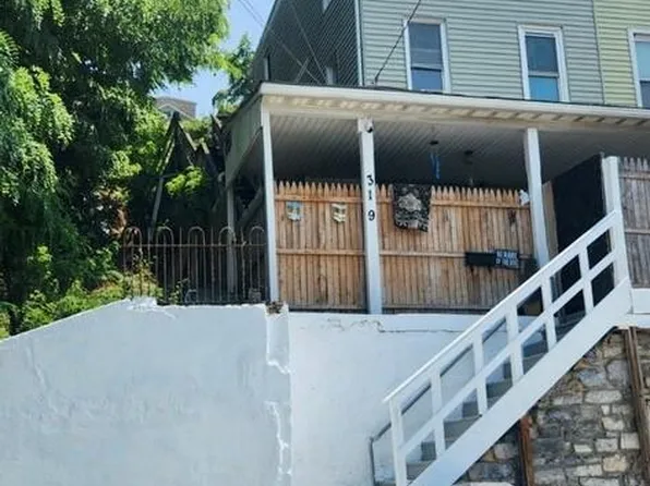 319 S 3rd St, Harrisburg, PA 17113