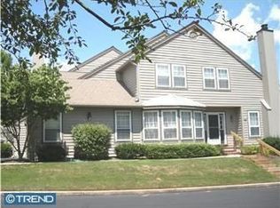 24 Manchester Ct, Berwyn, PA 19312