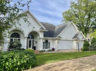 9121 Blackhawk Rd, Middleton, WI 53562