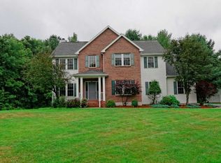 34 Hubbs Rd, Ballston Lake, NY 12019