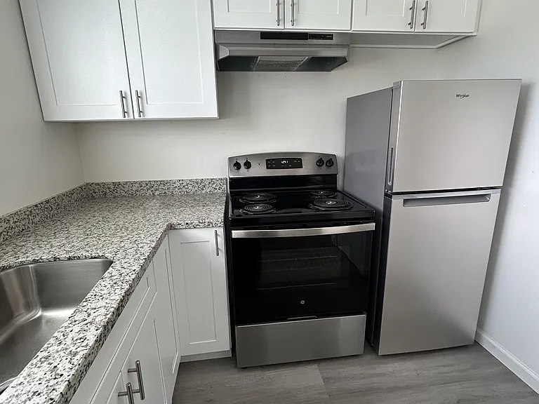 66 E 39th Ave #17 — Photo 4