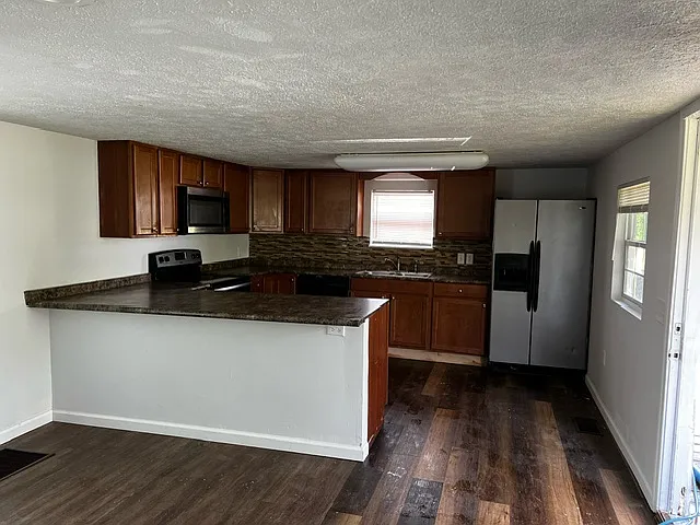 2 bed, 900 sqft, $1,295 — Photo 2