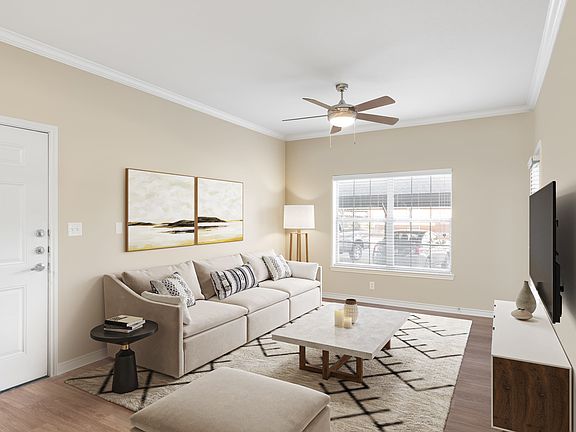 4th image of 1701 Towne Crossing Blvd #236
