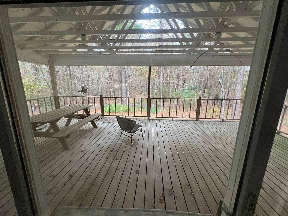 2nd image of 2802 Tara Dr