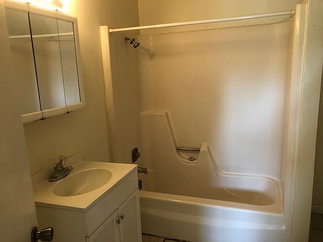 1st image of 1126 Greeley Ave
