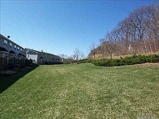 3rd image of 21 Paddington Cir