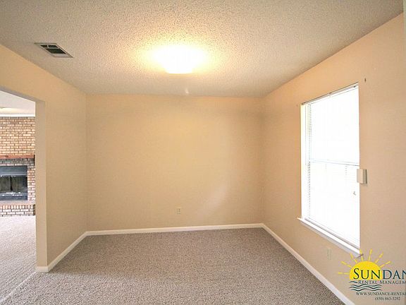 3rd image of 381 Brian Cir