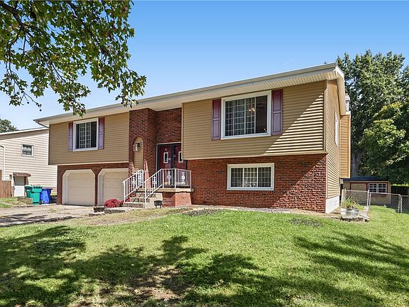 2nd image of 4486 Lawson Dr