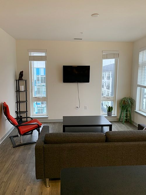 1st image of 25 N New Jersey St APT 527