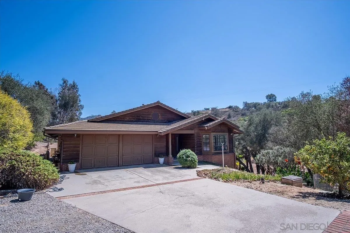 4 bed, 3.0 bath, 2913 sqft, $6,500 — Photo 1