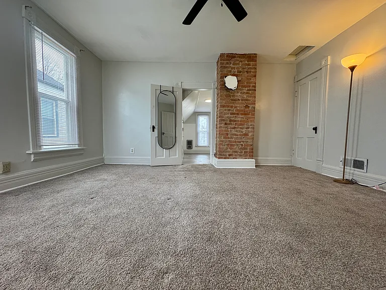 121 Chicago Ave — Photo 19