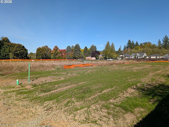 3rd image of 2603 SE 23rd Ave