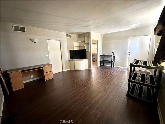 4th image of 1602 Collins St