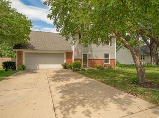 3828 Stetson Dr, Lawrence, KS 66049