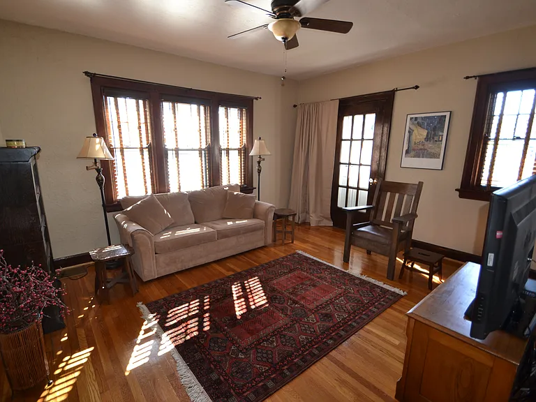 908 Ellison Ave #4 — Photo 2