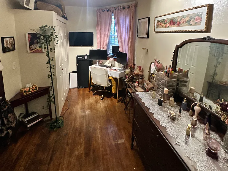 2449 N Springfield Ave #G — Photo 8