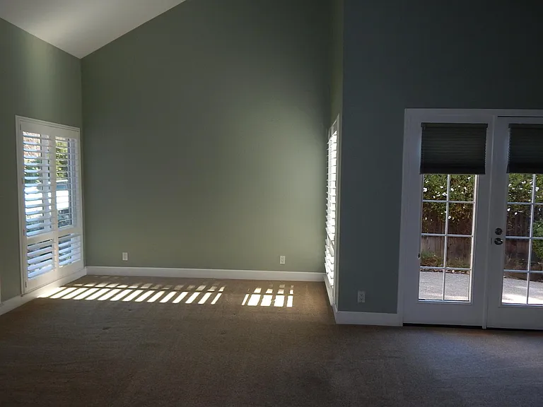 1209 Evans Ct — Photo 9