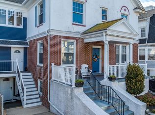 16 S Oakland Ave, Ventnor, NJ 08406