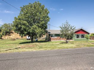 118 Baldwin Rd, College Place, WA 99362