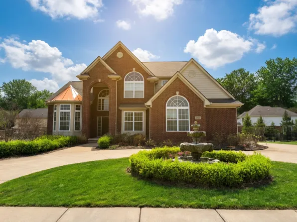 52035 Red Cedar, South Lyon, MI 48178