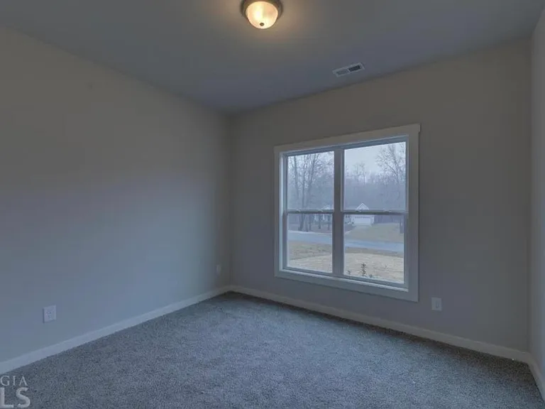 308 N Point Cir — Photo 13