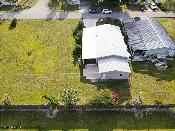 4th image of 933 Yacht Club Way