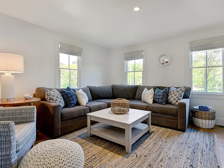 8 Burnt Swamp Ln — Photo 14