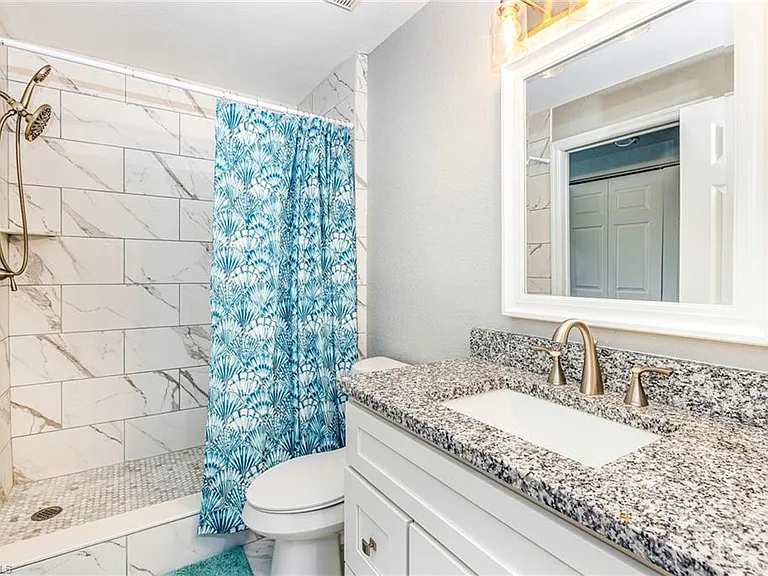 6361 Aragon Way #303 — Photo 23