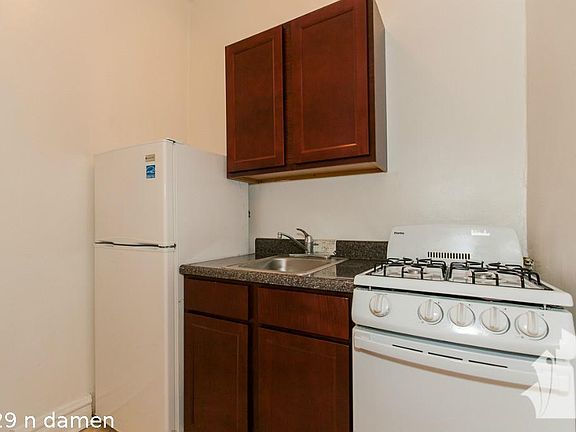 3rd image of 4829 N Damen #711