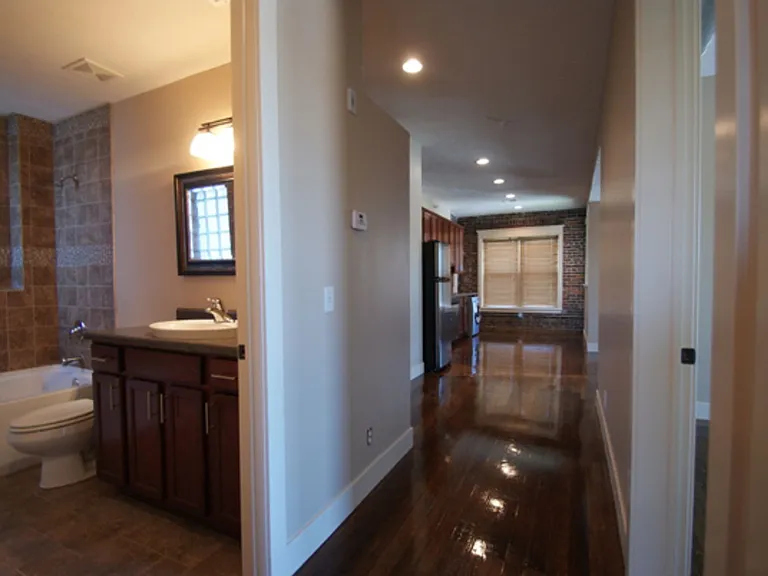 2934 Leavenworth St — Photo 82