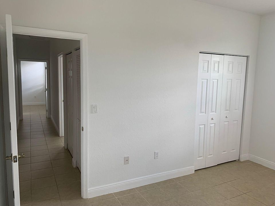 1st image of 1405 SW 147th Ter