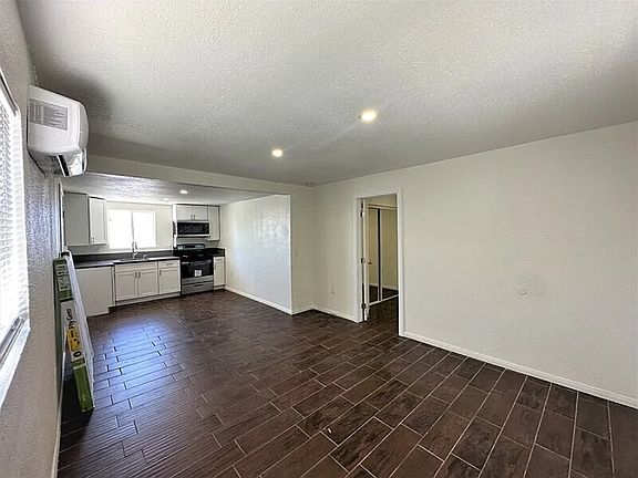 4th image of 66261 3rd St Unit 1