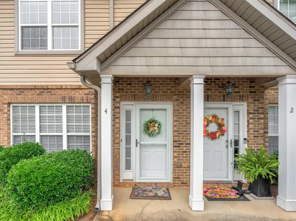 4 Amity Ln, Greenville, SC 29609