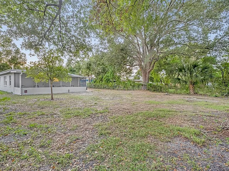 1221 Elinore Dr — Photo 25