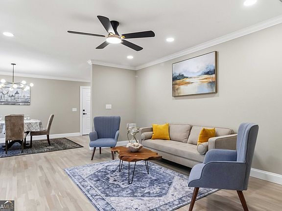 5th image of 2927 Ponderosa Cir