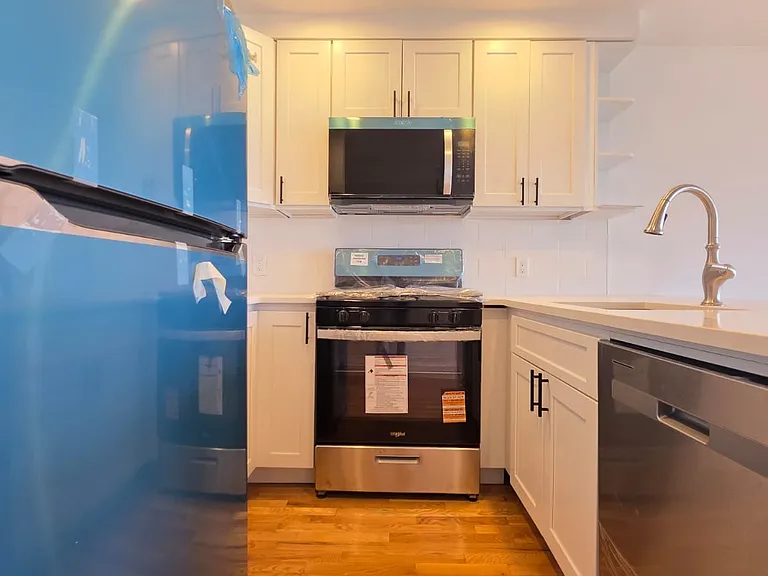 50 Patricia Ln #411 — Photo 3