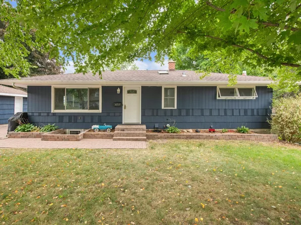 3317 74th St E, Inver Grove Heights, MN 55076