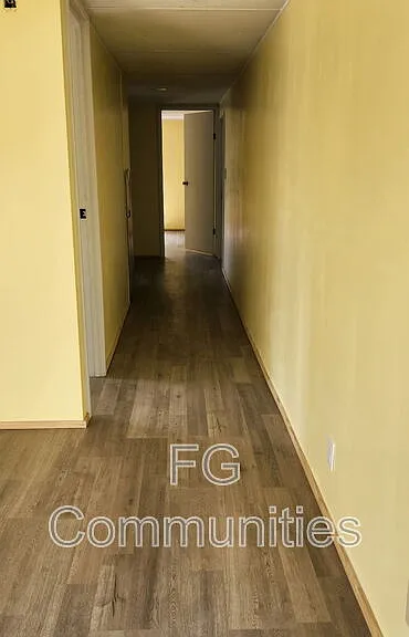 112 Laurin Dr — Photo 4