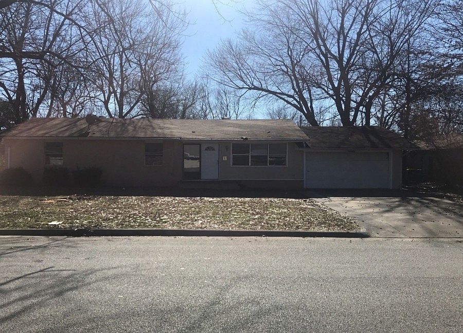 1st image of 2009 Westwood Ave