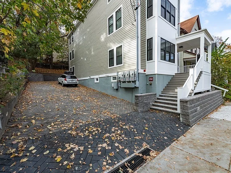 26 Arlington St #3 — Photo 12
