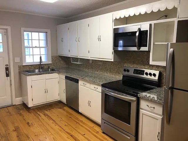 2 bed, 1.5 bath, $1,550 — Photo 3