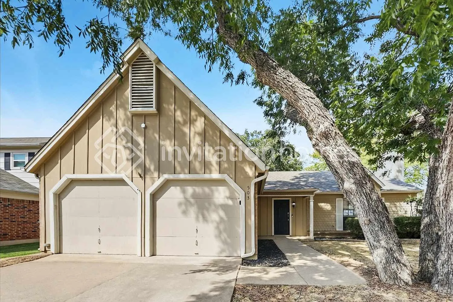 503 Thorn Wood Dr Euless, TX 76039 — Photo 1