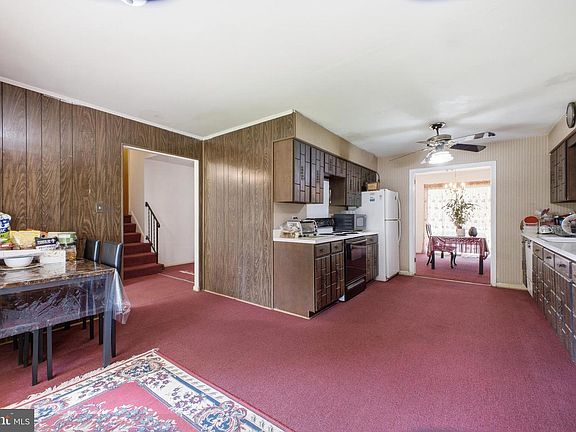 5th image of 1558 Mary Ellen Ct