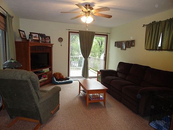 5th image of 472 N 10th St