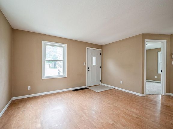 5th image of 5921 Xerxes Ave S
